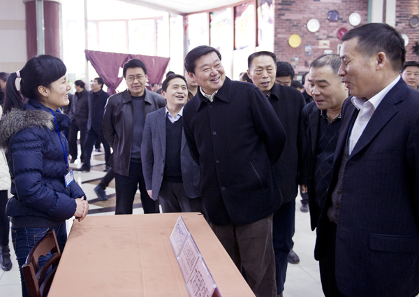 江夏区区委书记汪祥旺一行来我校检查指导文明创建工作