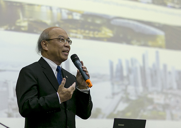 南洋理工大学副校长余明华来校作报告